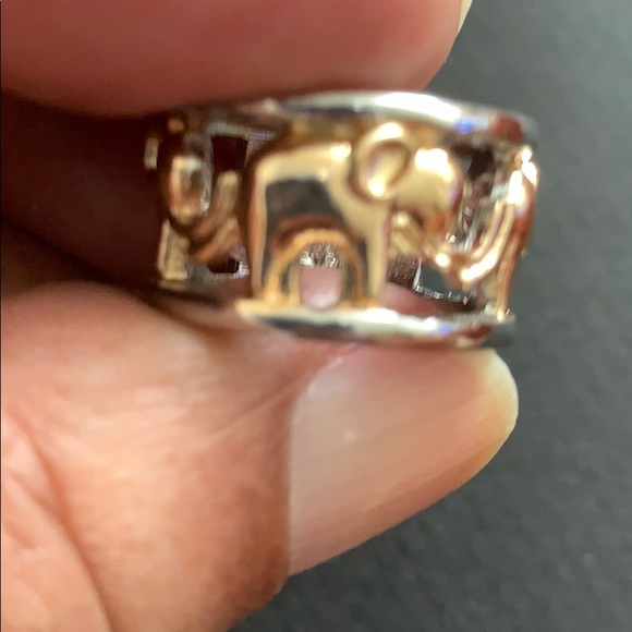 Ring - Picture 3 of 4